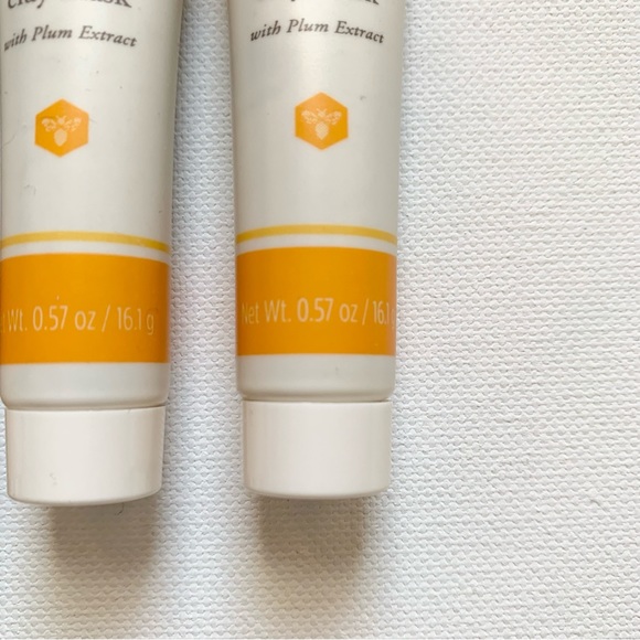 Burt’s Bees Exfoliating Clay Mask - Picture 2 of 4